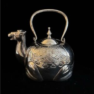 Vintage￼ Silver plated whimsical camel shaped teapot ￼Pottery barn￼ India